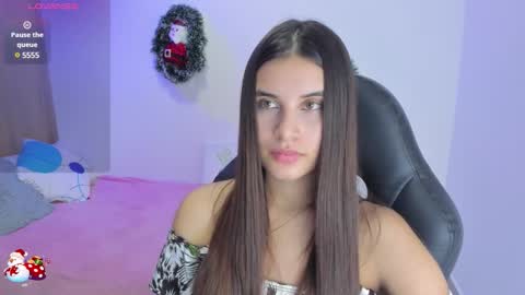 Snapshot of gaby_olsen chatting on December 18, 11:30 pm Gabriela online show from December 18, 11:30 pm