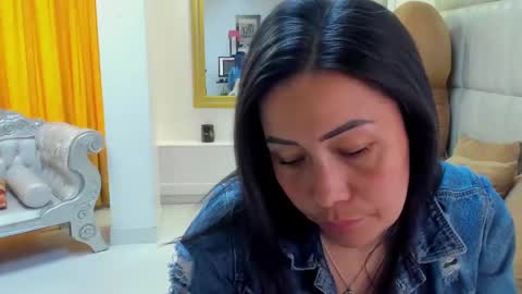 Snapshot of gaby_trent chatting on January 11, 3:31 pm gabriela online show from January 11, 3:31 pm