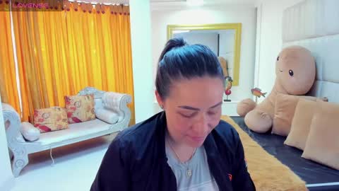 Snapshot of gaby_trent chatting on March 1, 1:51 pm gabriela online show from March 1, 1:51 pm
