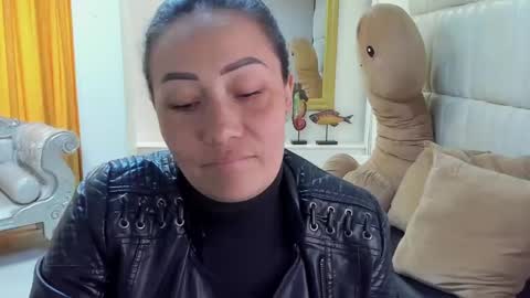 Snapshot of gaby_trent chatting on January 15, 3:18 pm gabriela online show from January 15, 3:18 pm