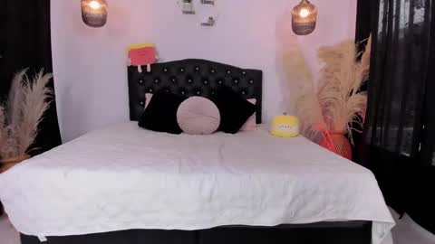 Snapshot of gabyrhodes chatting on February 22, 8:15 pm Gabriela let my eyes dazzle you with pleasure online show from February 22, 8:15 pm