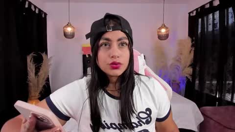 Snapshot of gabyrhodes chatting on February 19, 7:16 pm Gabriela let my eyes dazzle you with pleasure online show from February 19, 7:16 pm