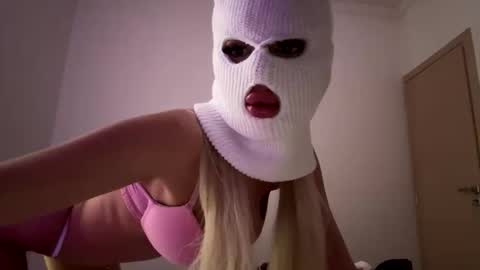 Feetbaabe online show from May 30, 2:37 pm