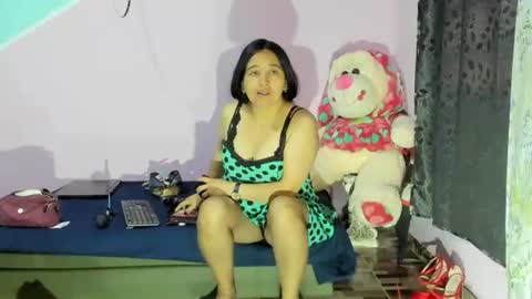Snapshot of gaticahot001 chatting on February 7, 12:06 pm Diana online show from February 7, 12:06 pm
