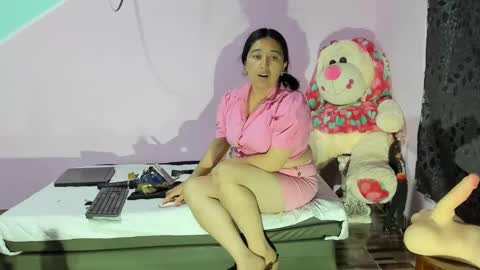 Snapshot of gaticahot001 chatting on February 24, 11:52 pm Diana online show from February 24, 11:52 pm