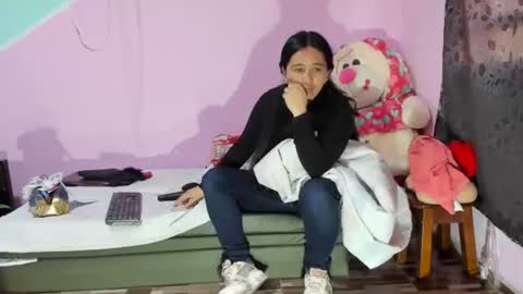 Snapshot of gaticahot001 chatting on March 2, 6:46 pm Diana online show from March 2, 6:46 pm
