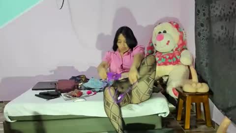 Snapshot of gaticahot001 chatting on February 26, 11:43 am Diana online show from February 26, 11:43 am