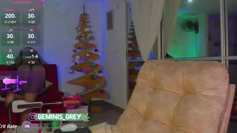 Snapshot of geminis_grey chatting on December 11, 1:05 am Geminis online show from December 11, 1:05 am