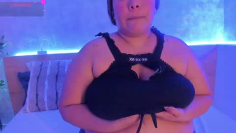 geminis muentes online show from December 24, 7:22 pm