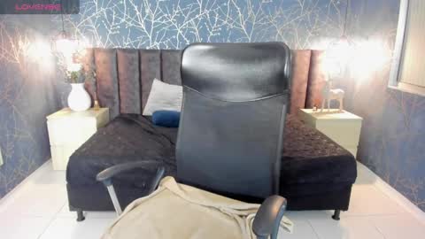 gemma_ward online show from April 2, 11:40 am