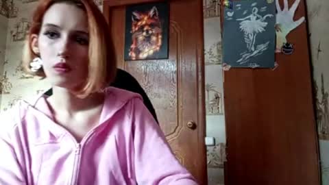 Ellie online show from June 4, 3:49 pm