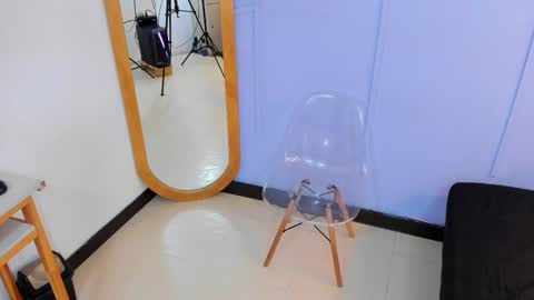 Snapshot of georgina_coule chatting on March 5, 12:11 pm Georgina Coule online show from March 5, 12:11 pm