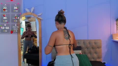 Snapshot of georgina_coule chatting on January 13, 12:02 pm Georgina Coule online show from January 13, 12:02 pm