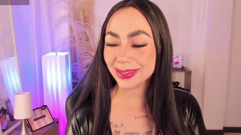 G E O R G I N A online show from December 13, 2:38 pm