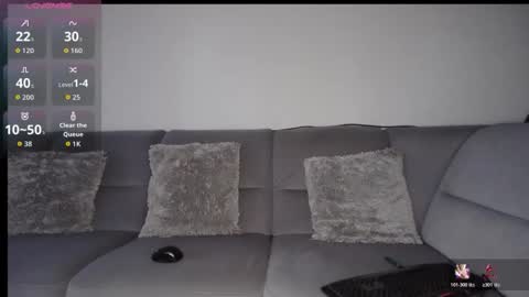 Angie online show from March 26, 11:01 am
