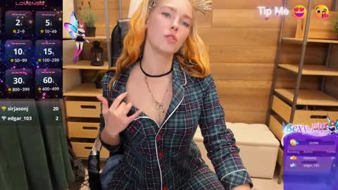 Sweety online show from December 12, 9:15 pm