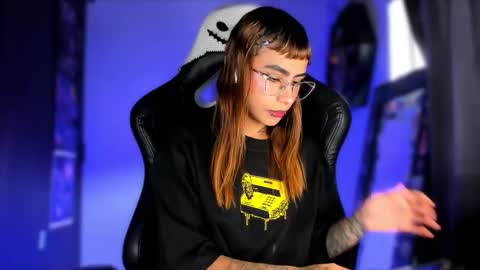 Sara online show from September 30, 5:40 pm