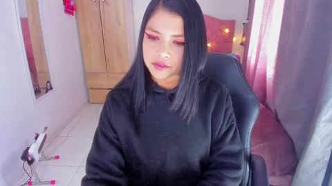 Snapshot of gia_contii chatting on December 30, 2:30 pm giaaaa online show from December 30, 2:30 pm