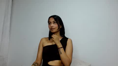 Gia Lee online show from September 23, 6:33 am