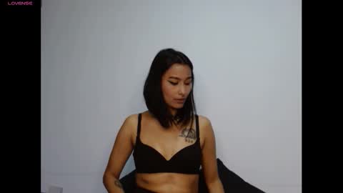 Gia Lee online show from November 15, 3:51 am