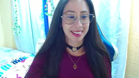 Snapshot of gia_leinn chatting on October 18, 10:55 pm Gia online show from October 18, 10:55 pm