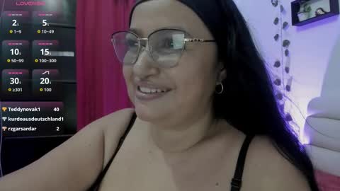 Snapshot of gia_nahomi chatting on September 25, 2:21 am nahomi online show from September 25, 2:21 am