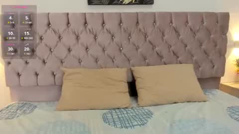 gia_willliams online show from July 20, 11:45 am