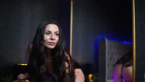  Gia  online show from November 10, 10:05 pm