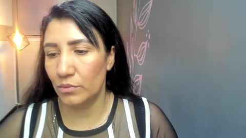 G I A  FOX online show from February 8, 12:17 pm