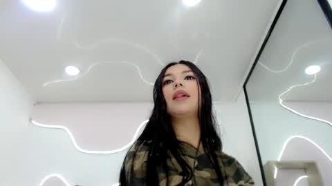 GiannaHott online show from May 6, 1:26 pm