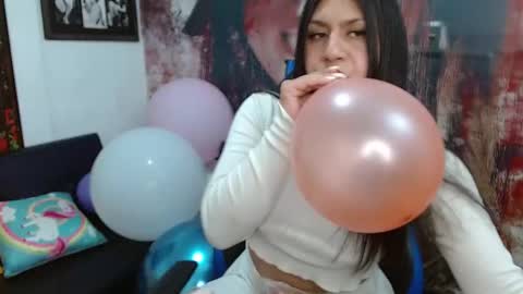 Gigi 3 online show from March 27, 5:09 am