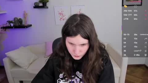 gigi_myav online show from May 21, 3:43 pm