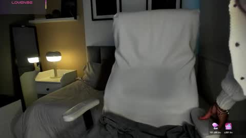 GIGI online show from November 7, 6:30 am