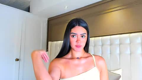 gigi wilden online show from April 21, 12:45 pm