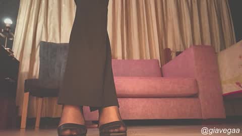 Gigi independet model P online show from December 3, 10:12 pm