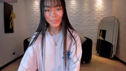 GIGI online show from January 4, 8:16 pm