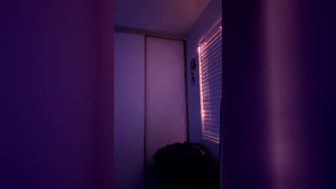 gigilovesyou1997 online show from July 28, 10:57 am