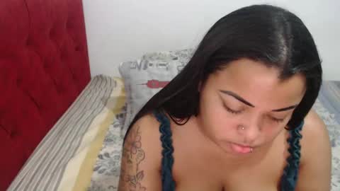 Snapshot of gimena_ass chatting on December 18, 4:39 pm Gimena online show from December 18, 4:39 pm