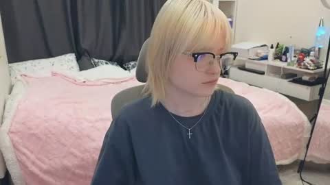 Klara online show from July 28, 3:21 pm
