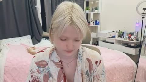 Klara online show from July 28, 7:39 pm