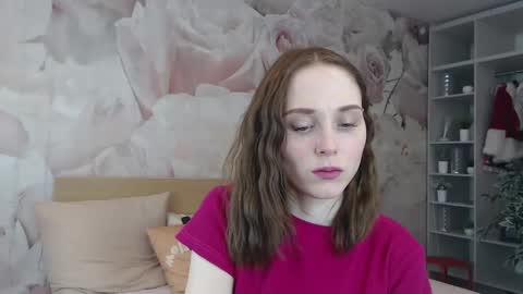 Snapshot of ginaa_lovely chatting on March 11, 8:19 am Gina online show from March 11, 8:19 am