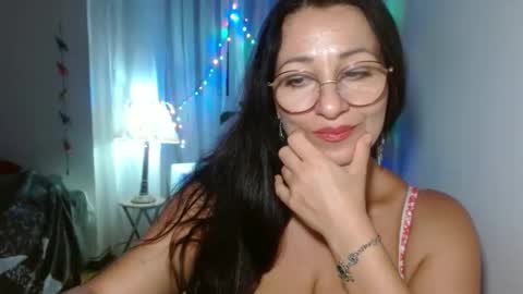 Snapshot of ginaoneon chatting on September 14, 7:45 pm GinaONeon online show from September 14, 7:45 pm