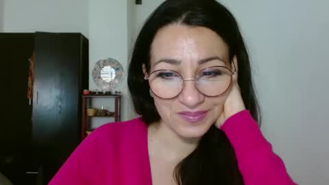 Snapshot of ginaoneon chatting on February 12, 11:07 am GinaONeon online show from February 12, 11:07 am