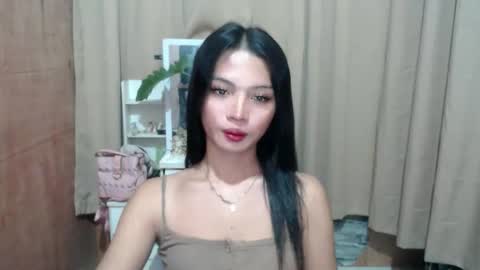 Snapshot of girl4u_aieshaxoxo chatting on October 4, 12:11 pm Aisha online show from October 4, 12:11 pm