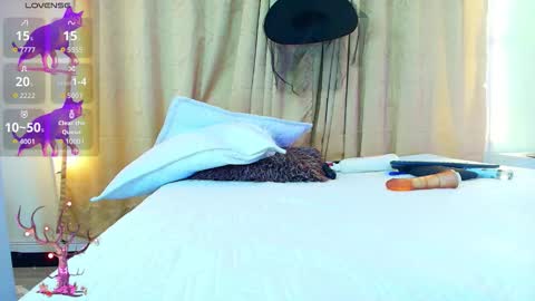 Snapshot of girl_amada chatting on October 4, 8:57 pm Girl Amada online show from October 4, 8:57 pm
