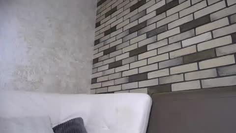 girl_cute007 online show from June 3, 9:31 pm