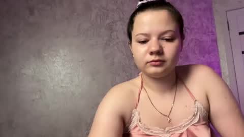 girl_cute07 online show from July 15, 7:07 pm