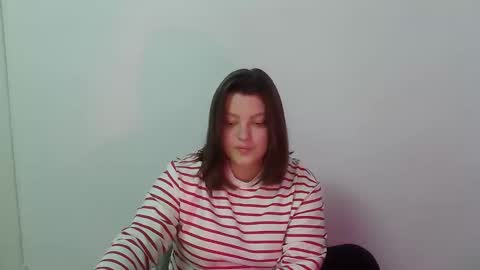 Snapshot of girl_leya chatting on October 12, 8:00 pm girl_leya online show from October 12, 8:00 pm