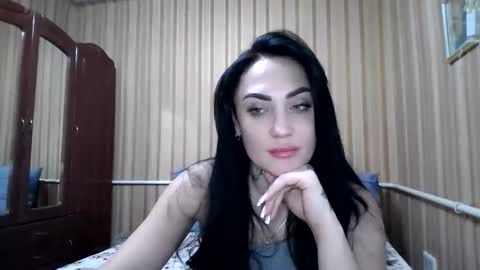 girl_shy95 online show from February 3, 3:17 pm