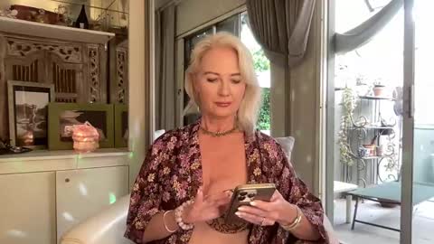 Gl1tter Barbie online show from November 19, 12:05 pm